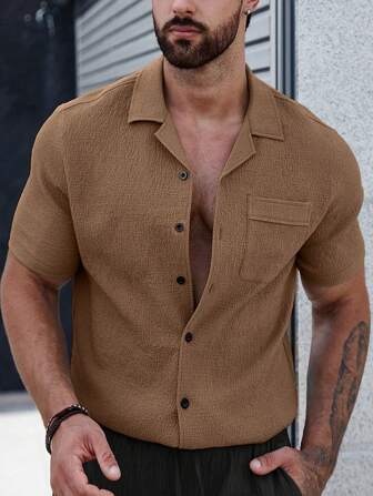 Colin | Men's shirt with plain buttons and patch pockets