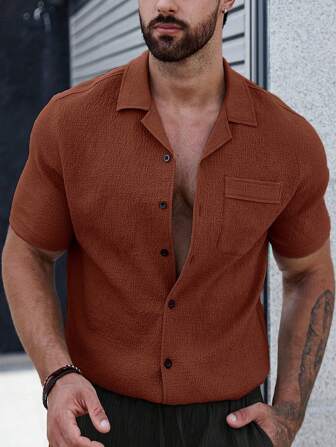 Colin | Men's shirt with plain buttons and patch pockets