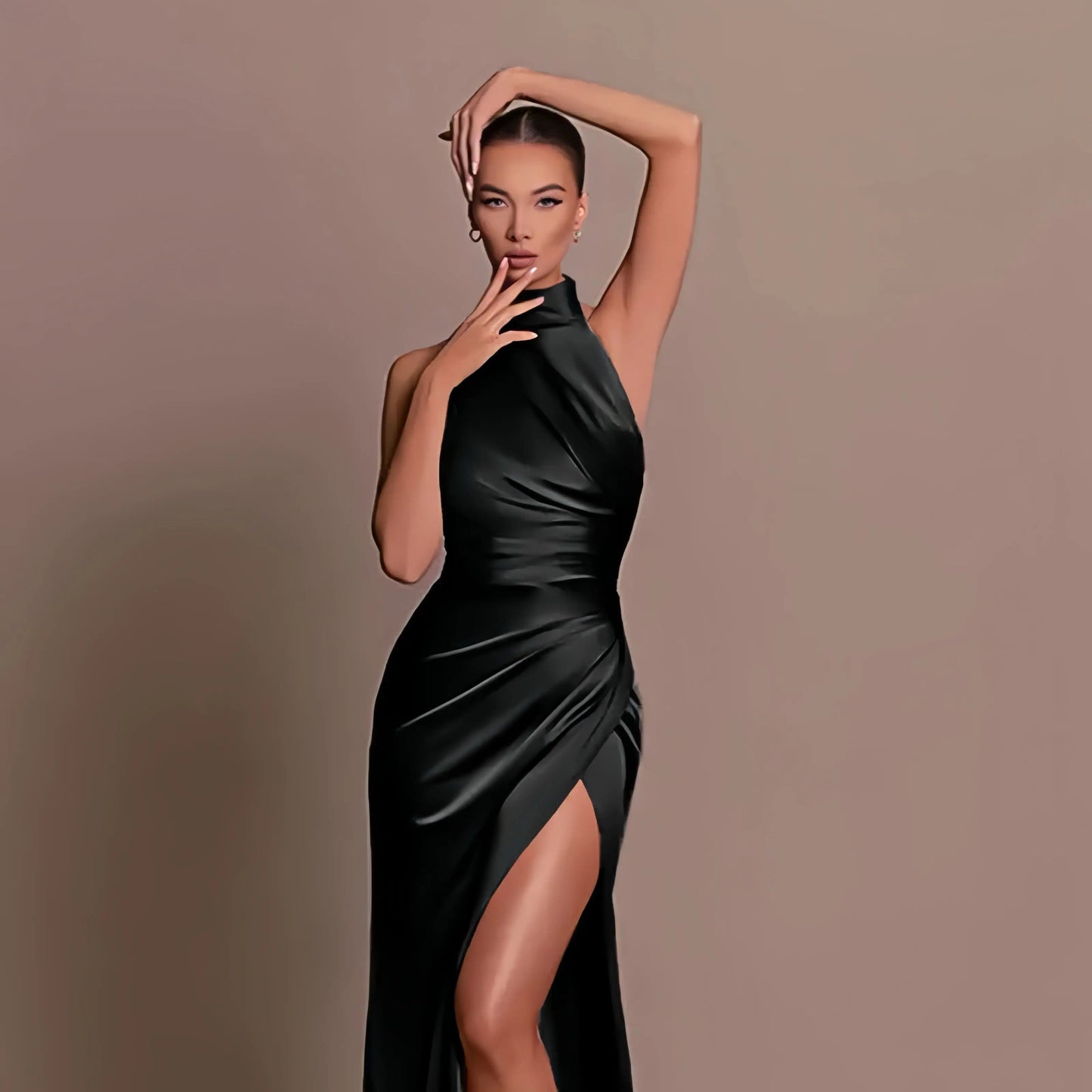Onni | Classic Satin Evening Dress with Halter Neck