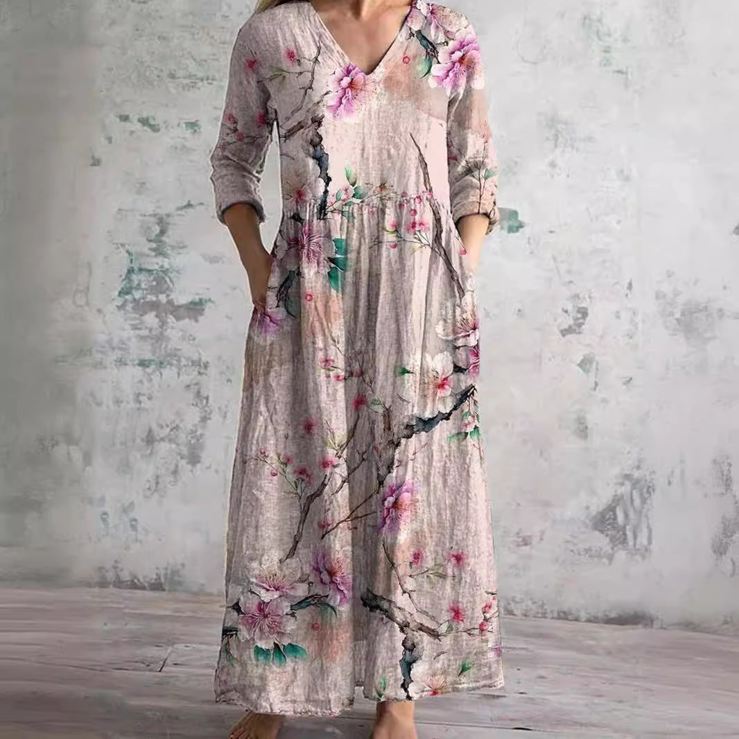 Truus - Women's Summer Dress with V-Neck and Floral Pattern