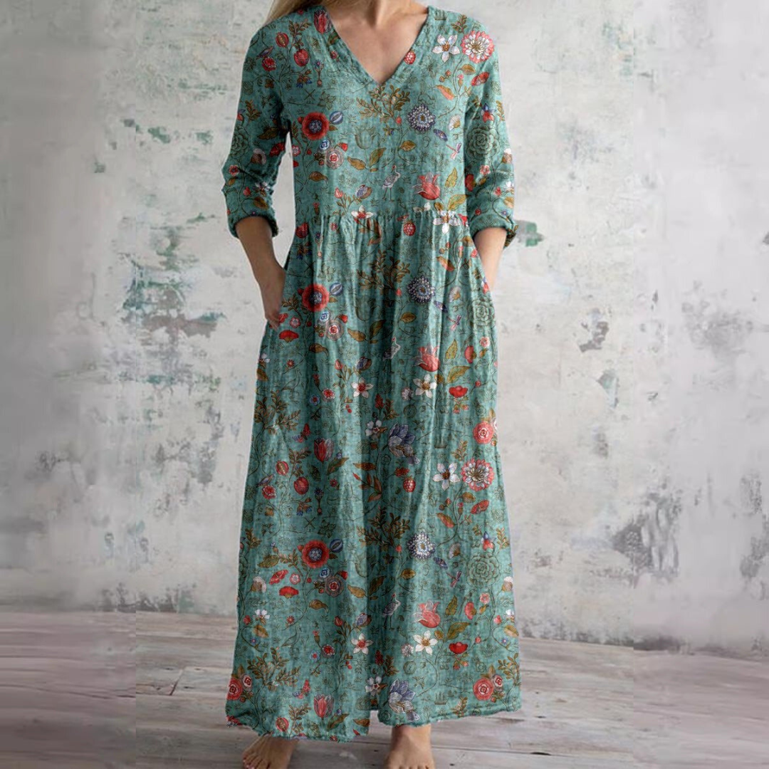 Truus - Women's Summer Dress with V-Neck and Floral Pattern