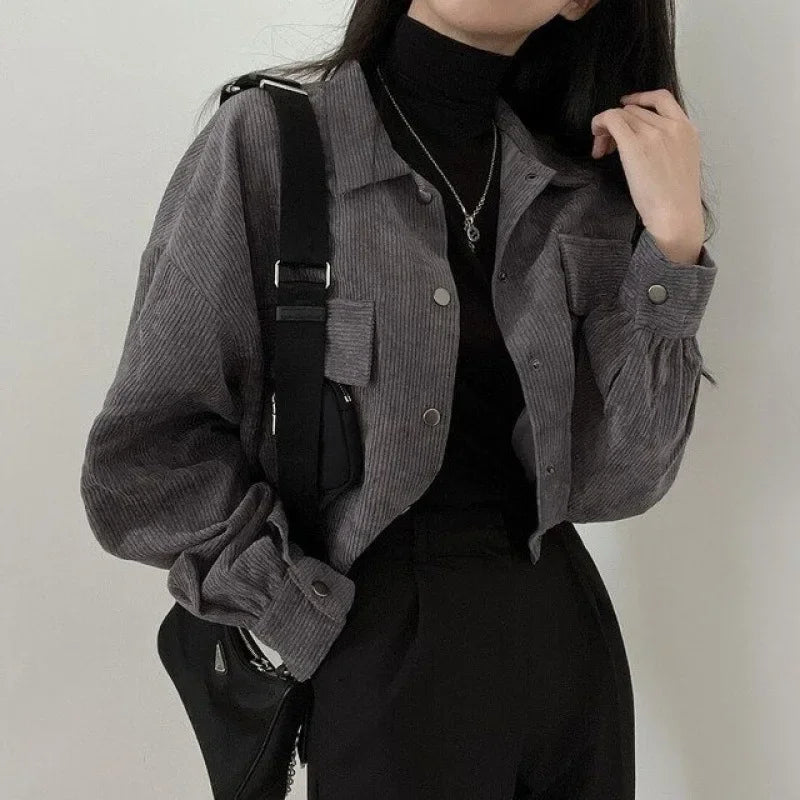 Onni | Stylish cropped shirt for women