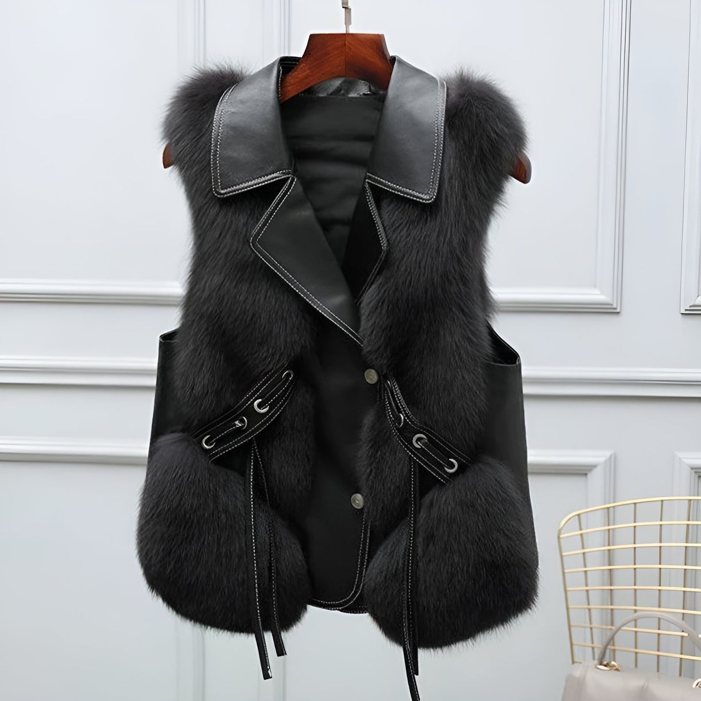 Mila | Luxurious Arctic fur bodywarmer for women