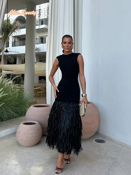 Renne | Elegant Flattering Dress with Tassels