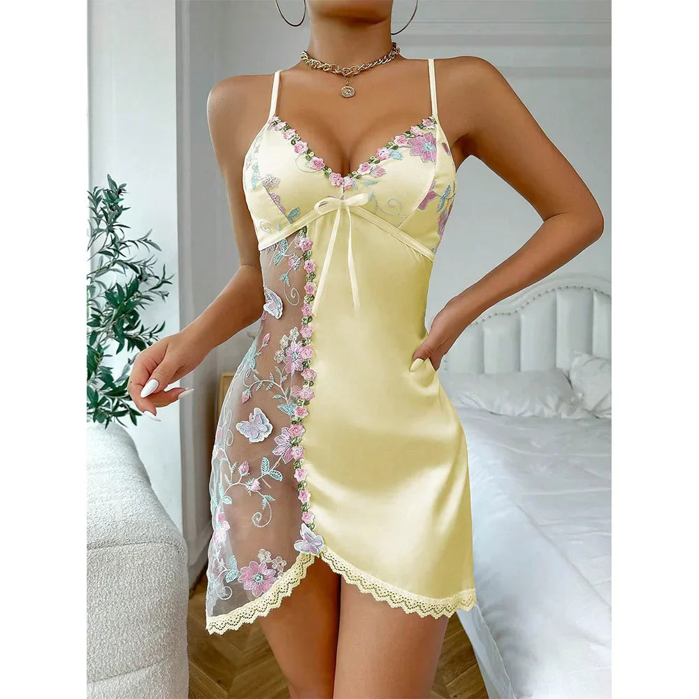 Lia™ | Sexy Nightgown with Floral Pattern
