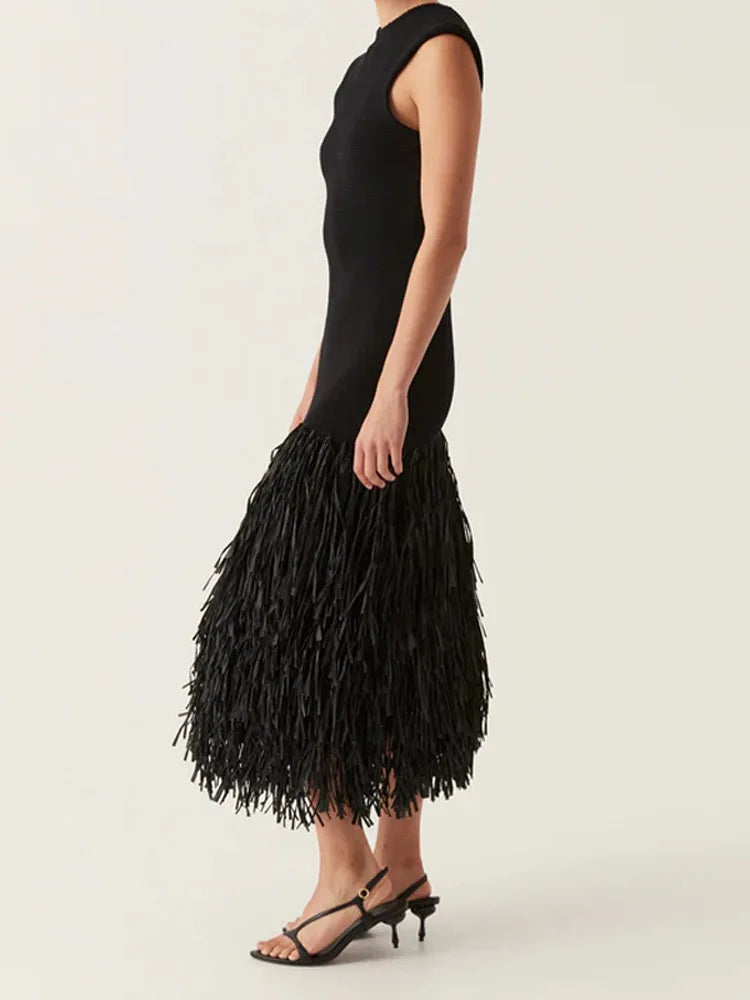 Renne | Elegant Flattering Dress with Tassels