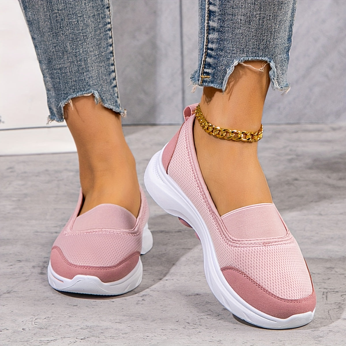Levia - Breathable comfort with a springy sole