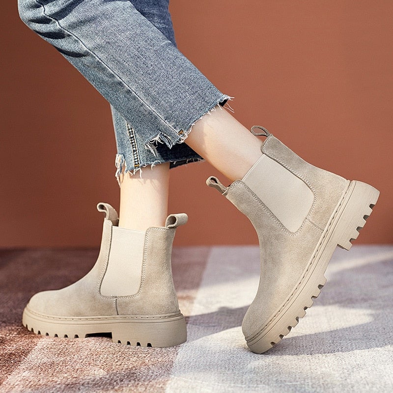 Ezra | Fashionable Chelsea boots for women