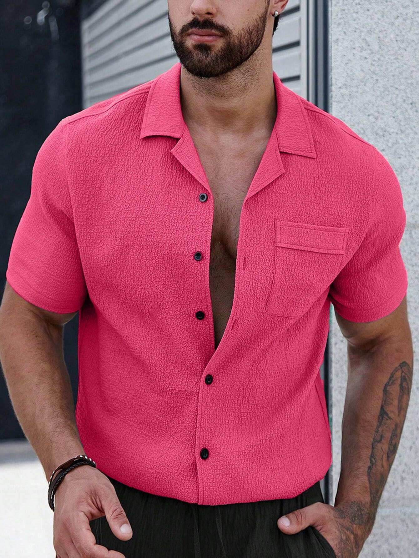 Colin | Men's shirt with plain buttons and patch pockets