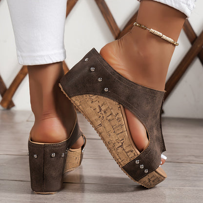 Lumi™ – Comfort Wedge Heel with Studs