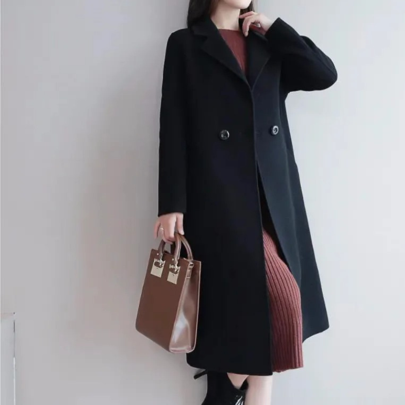 Flynn | Classic women's coat with buttons