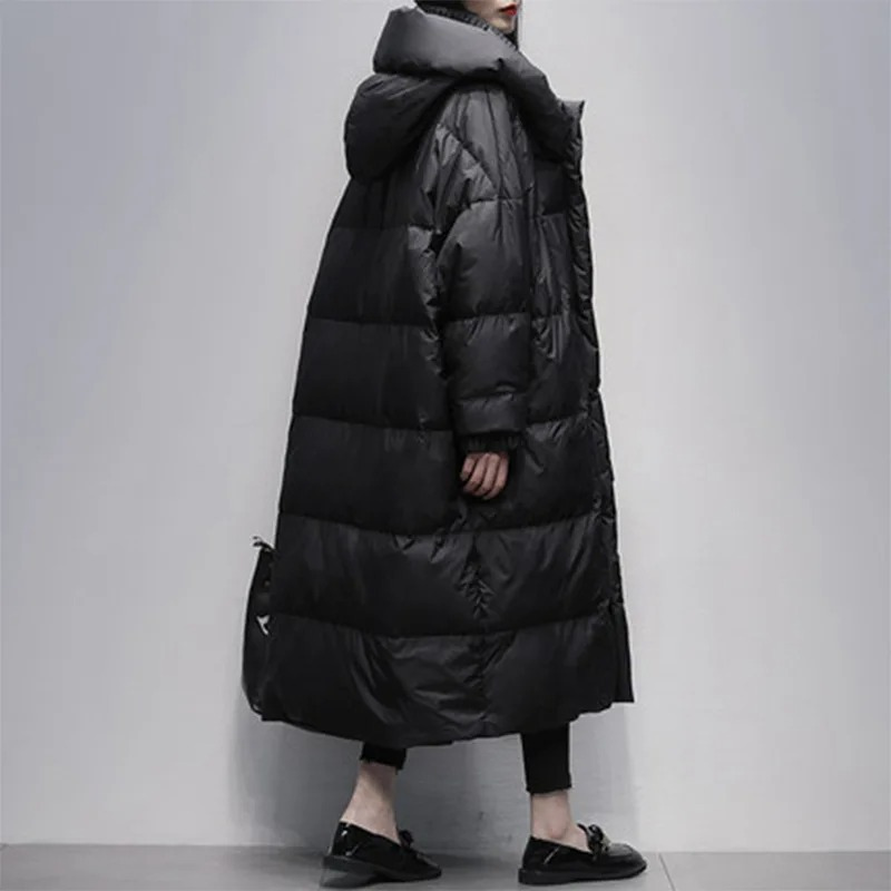 Daria | Women's warm down jacket with hood