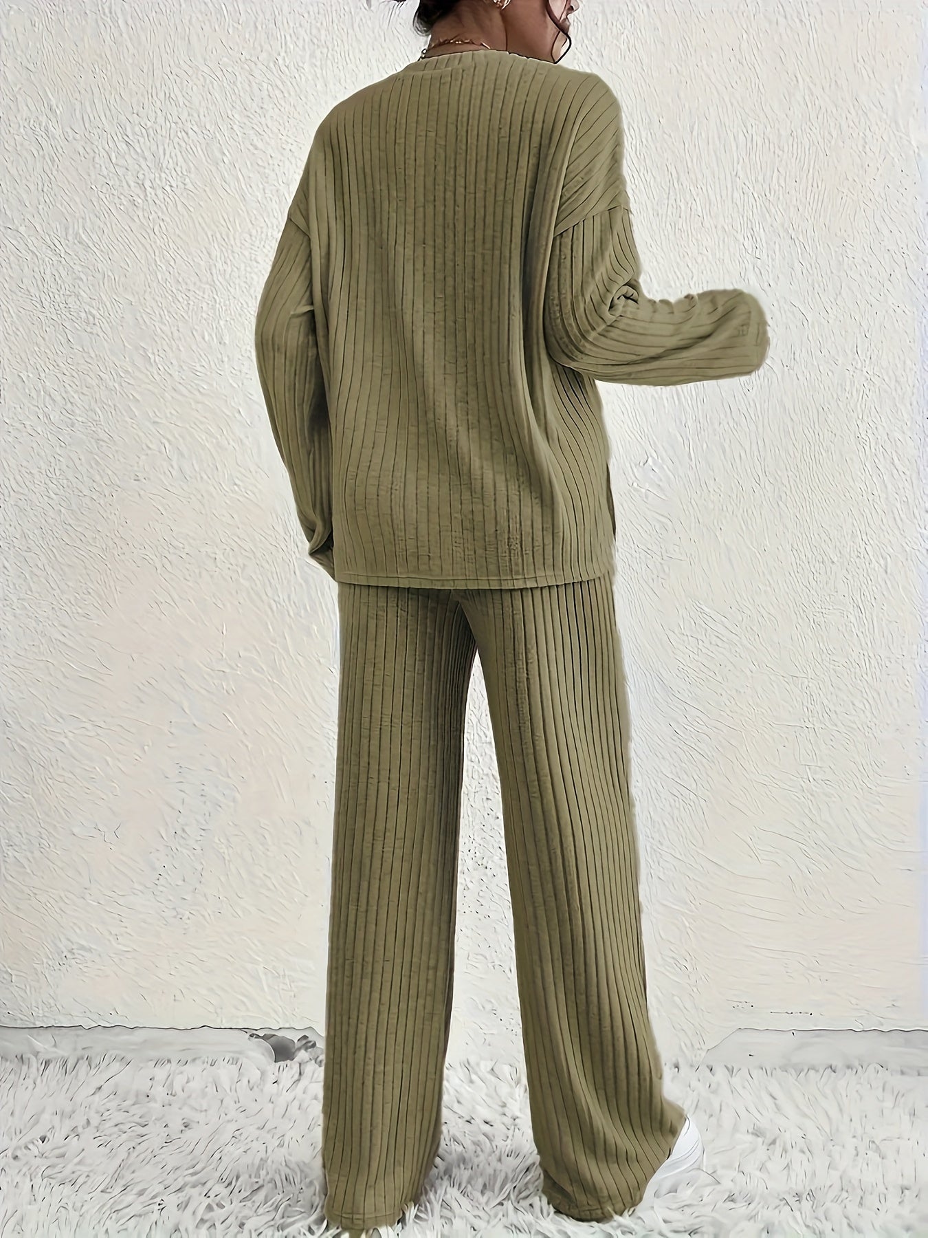 2-piece ribbed lounge set - stylish women's pajama outfit