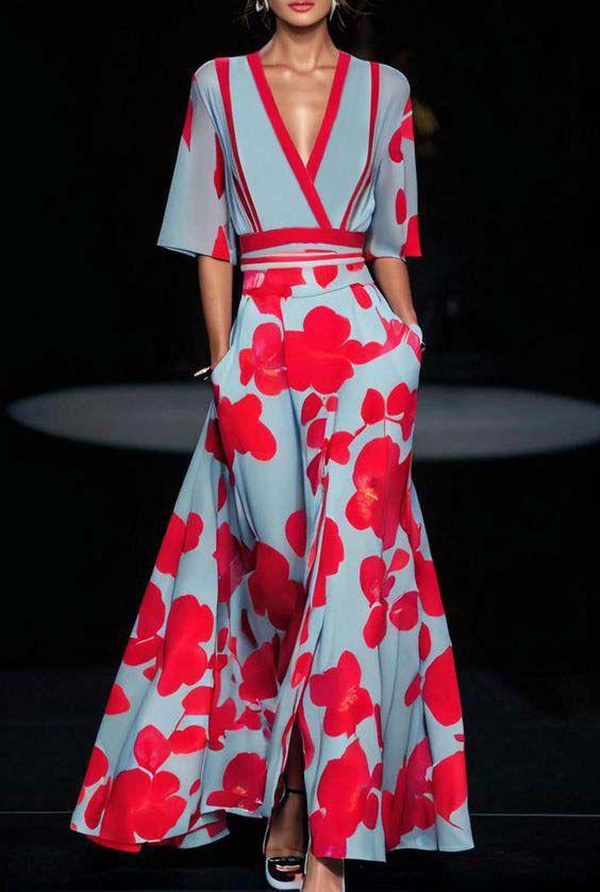 Sloane - Short-sleeved maxi dress with a striking print