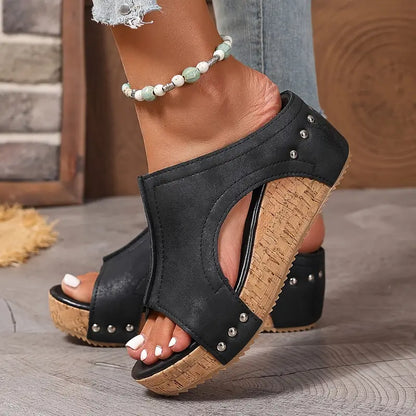 Lumi™ – Comfort Wedge Heel with Studs