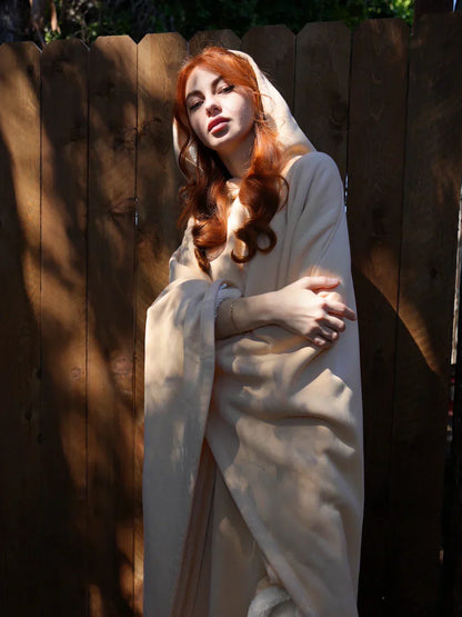 Eden Hoodie Blanket – Your Cocoon of Comfort