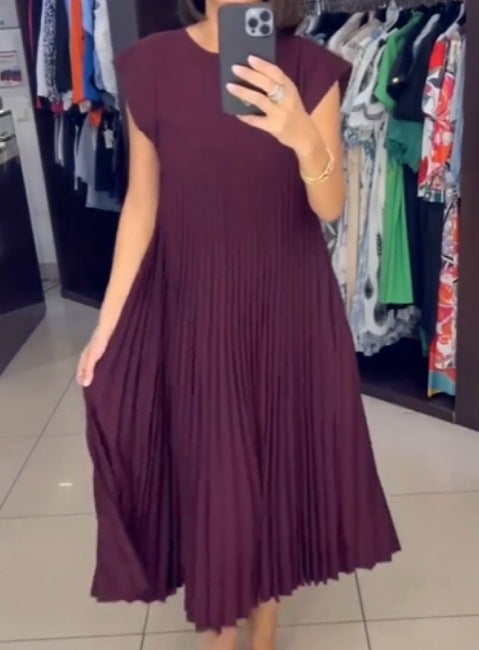 Joshua | Pleated long dress with short sleeves