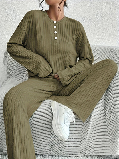 2-piece ribbed lounge set - stylish women's pajama outfit