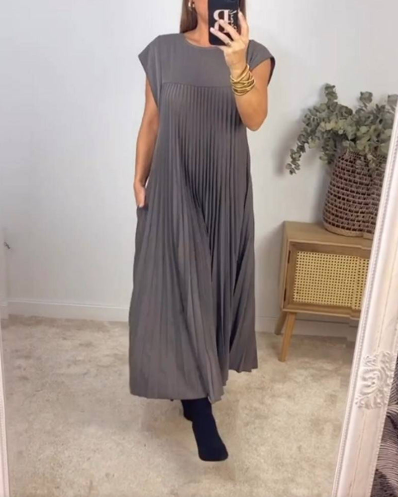 Joshua | Pleated long dress with short sleeves