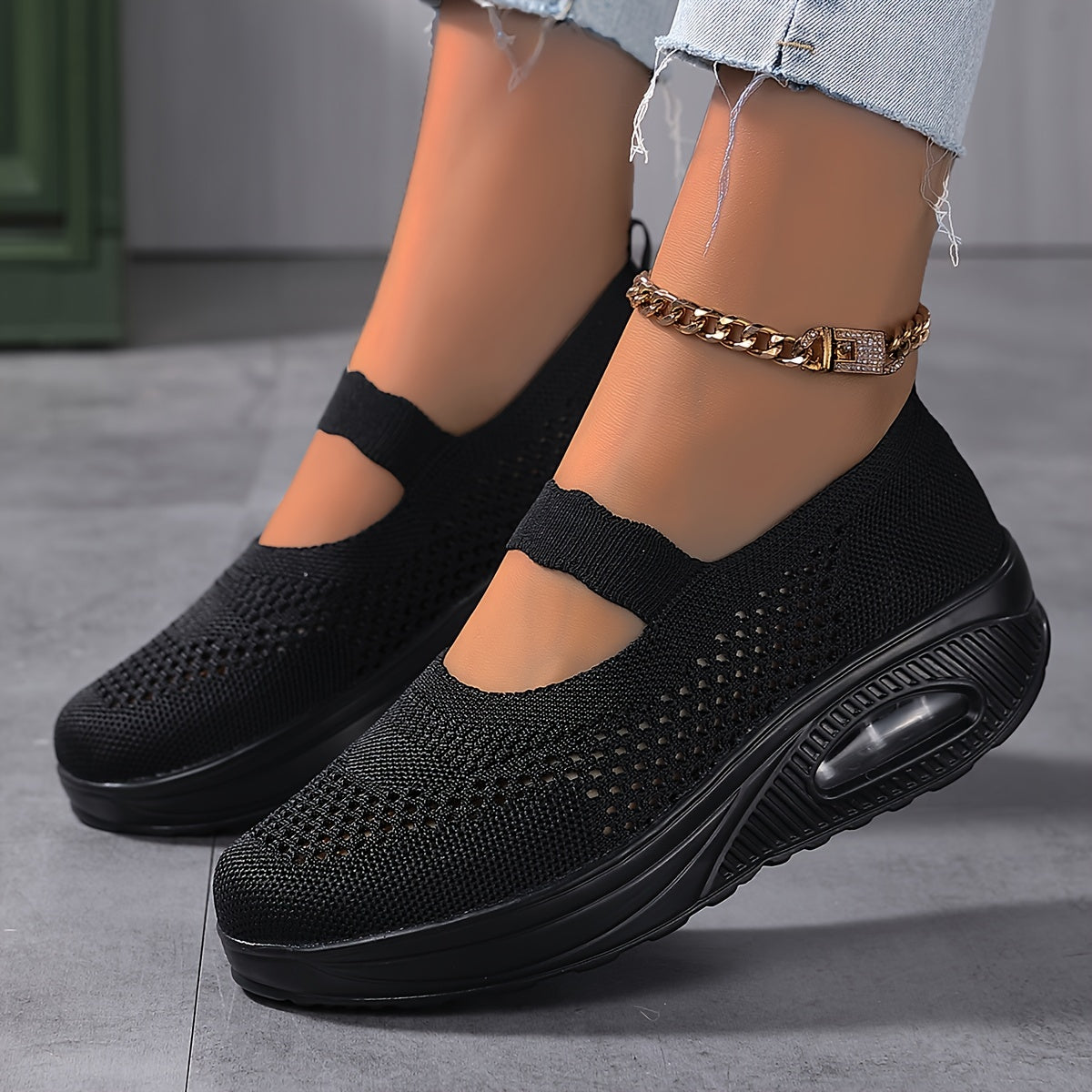 Liora - Orthopedic shoe with air cushion sole 