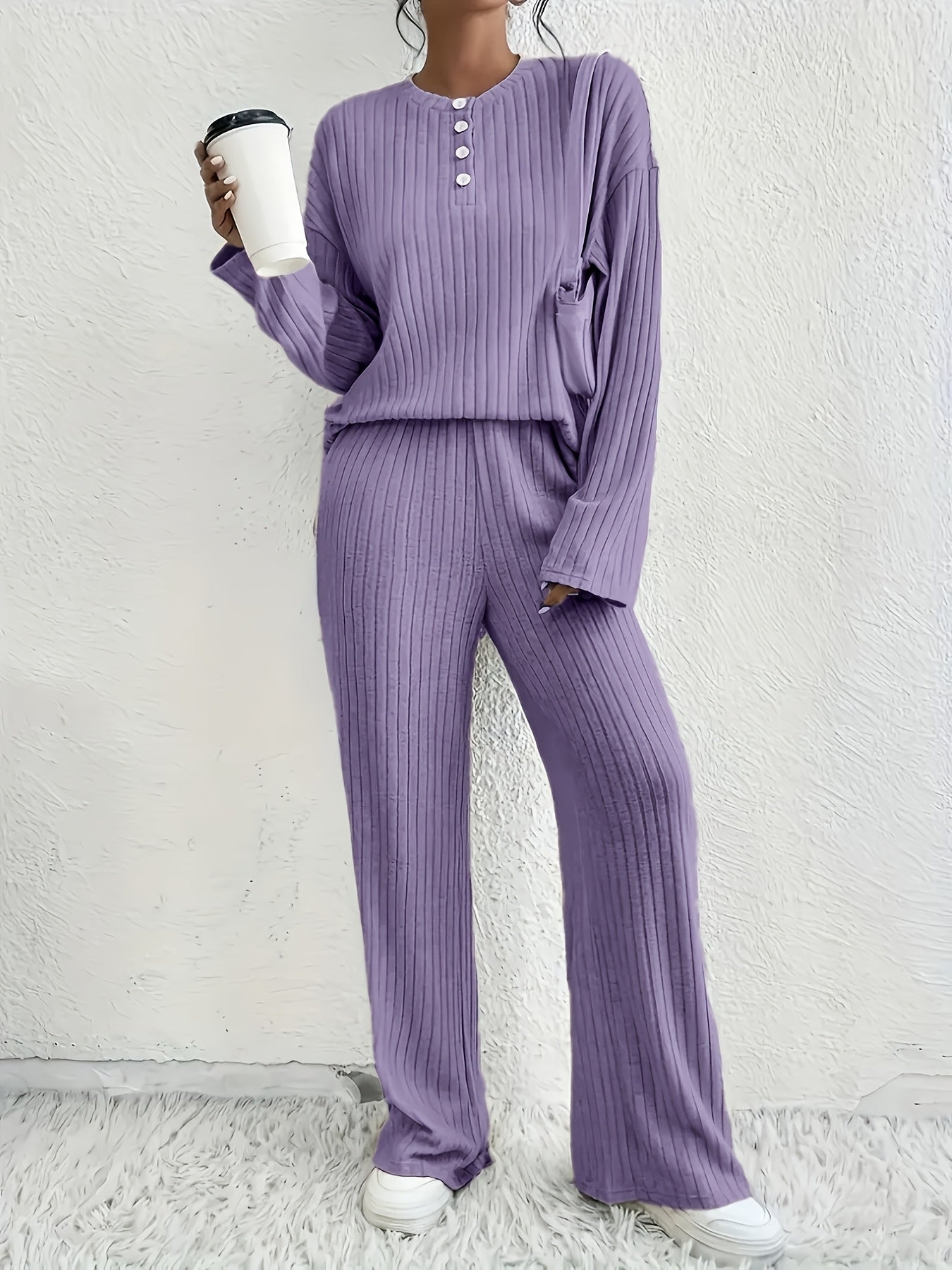2-piece ribbed lounge set - stylish women's pajama outfit