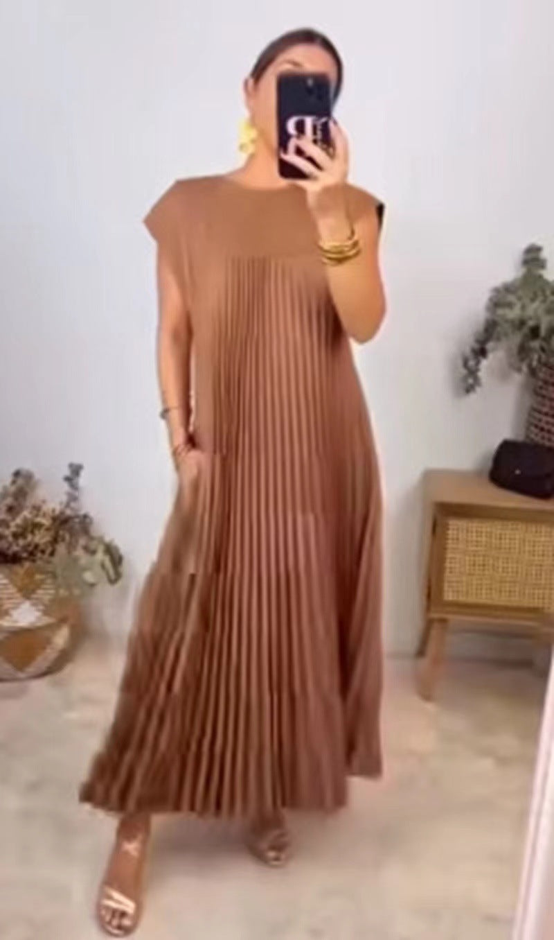 Joshua | Pleated long dress with short sleeves