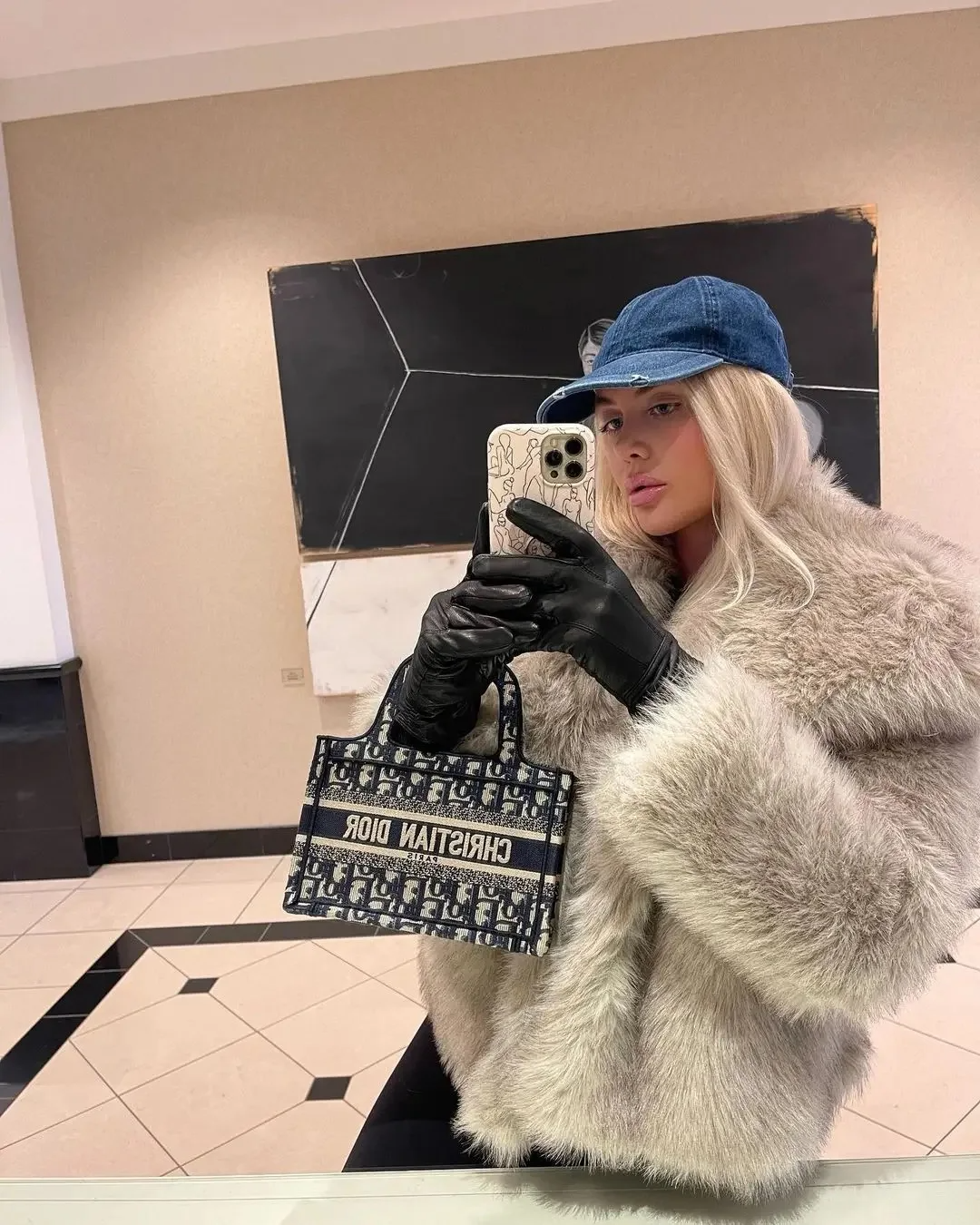 Velano™ - Trendy Women's Fur Coat