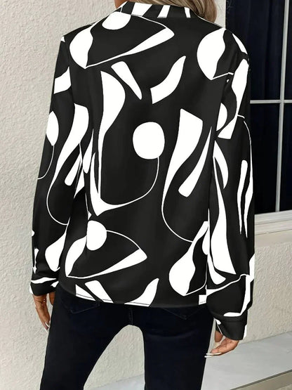 Eva | Beautiful Blouse with V-neck and Print