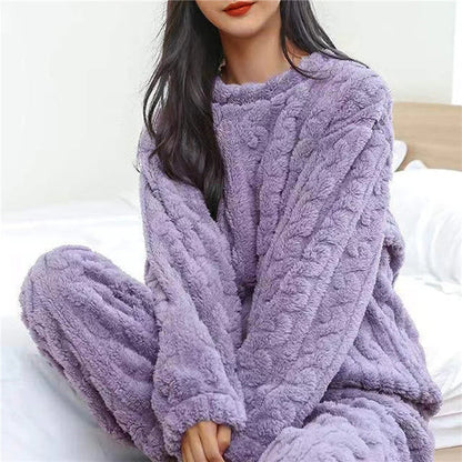 2-piece women's fleece pajama set - soft and warm loungewear for cold evenings