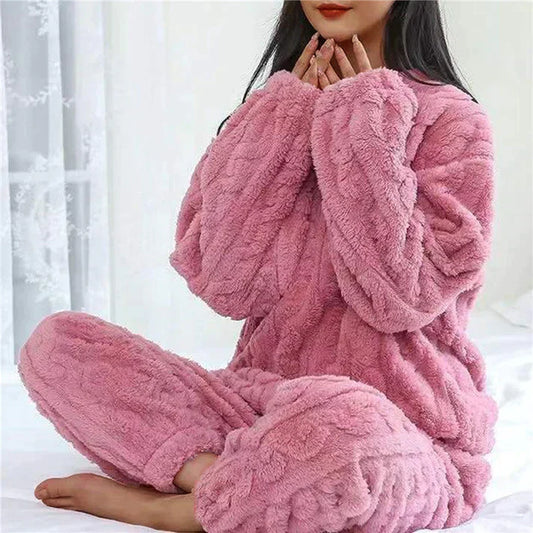 2-piece women's fleece pajama set - soft and warm loungewear for cold evenings