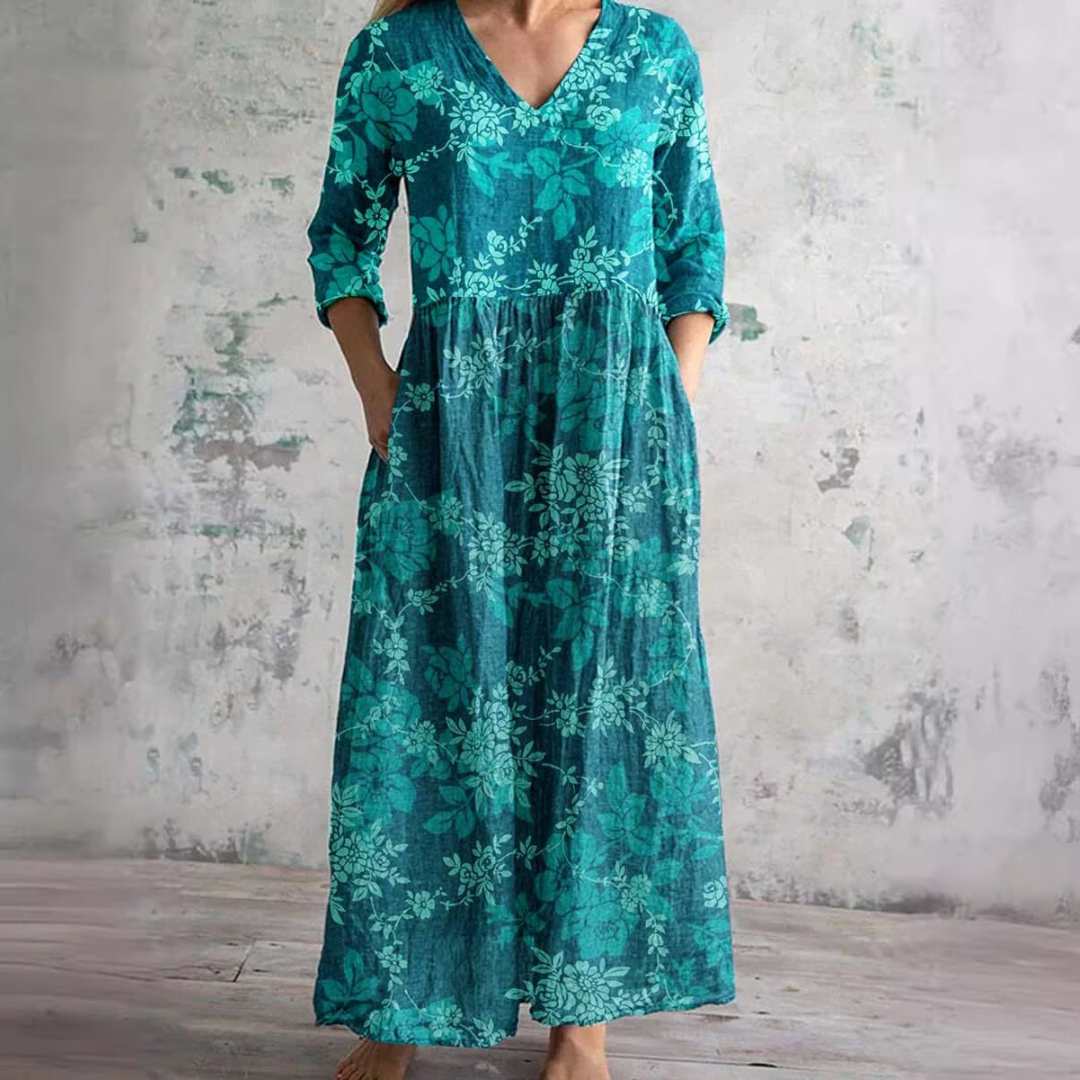 Truus - Women's Summer Dress with V-Neck and Floral Pattern