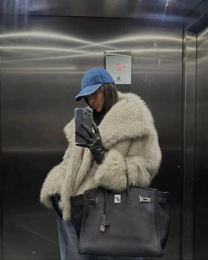 Sofia | Fashionable faux fur coat for women