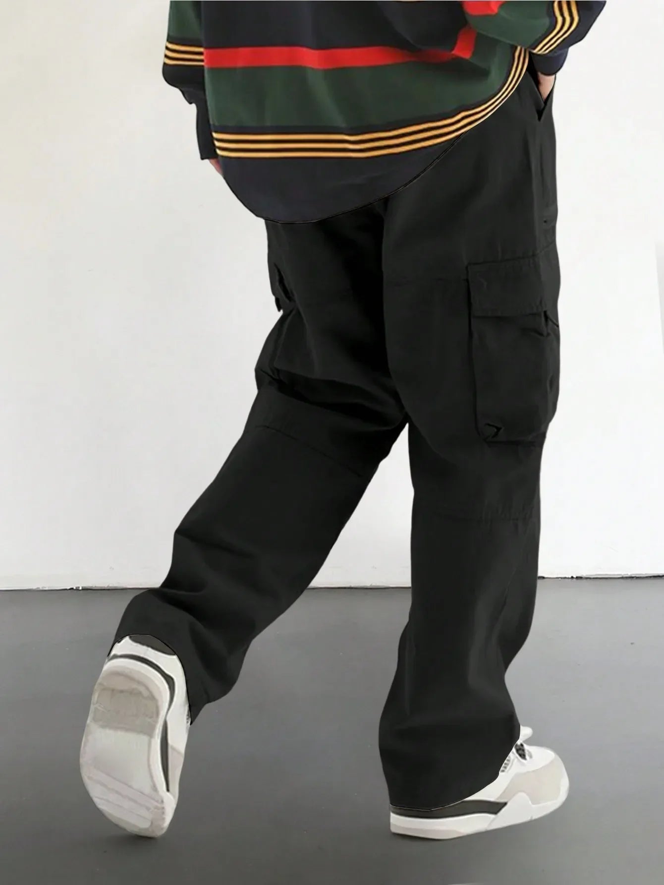 Trendy cargo pants for men | Santiago
