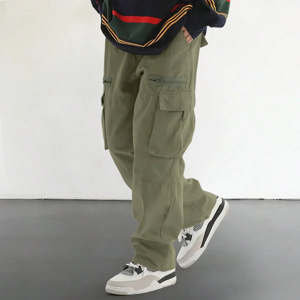 Trendy cargo pants for men | Santiago