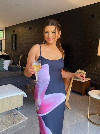 Floor | Tight dress with flower