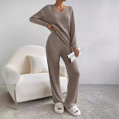 Romy | Comfortable ribbed set