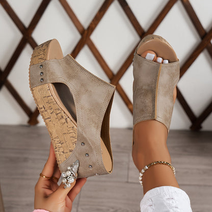 Lumi™ – Comfort Wedge Heel with Studs