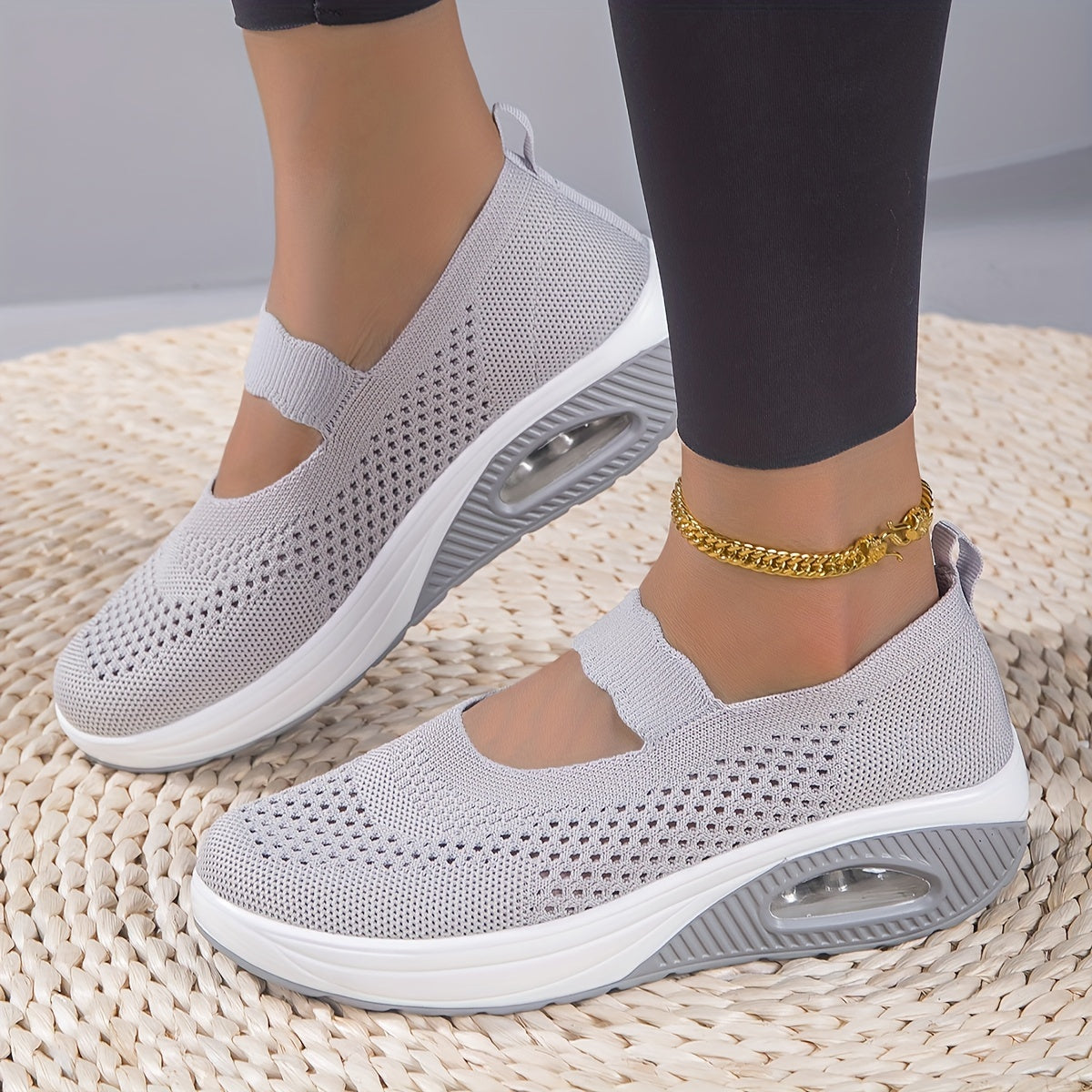 Liora - Orthopedic shoe with air cushion sole 