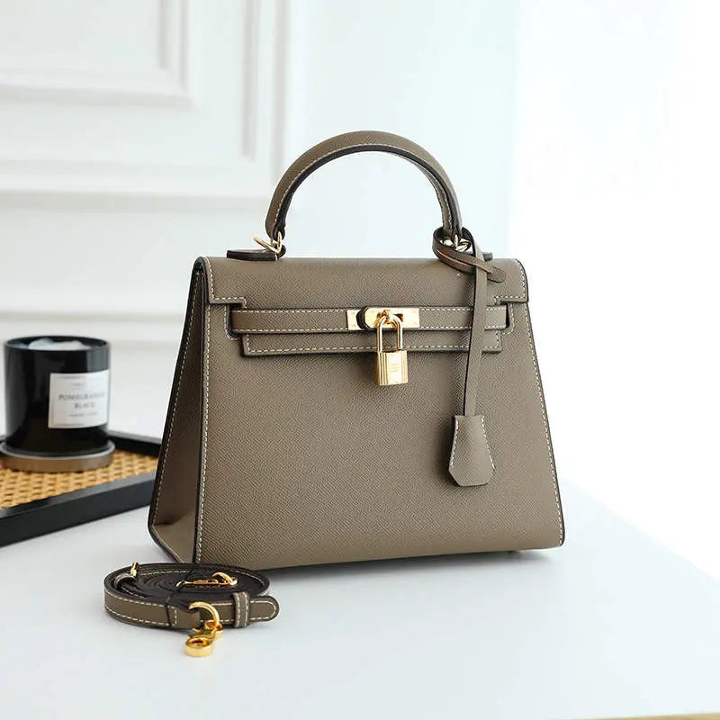 London - Iconic Handbag 