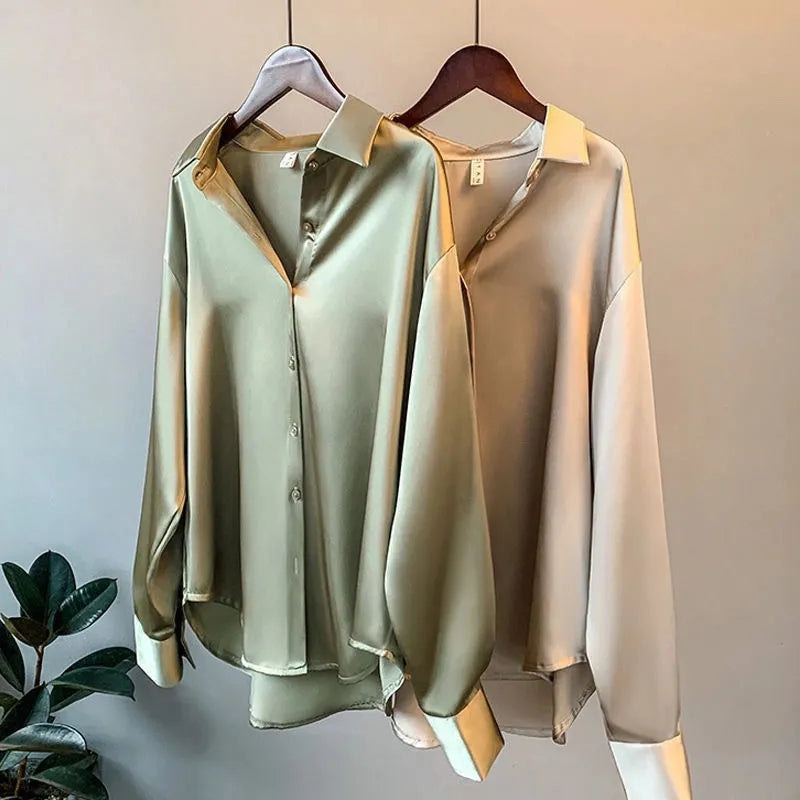 Elly | Chic Satin Blouse