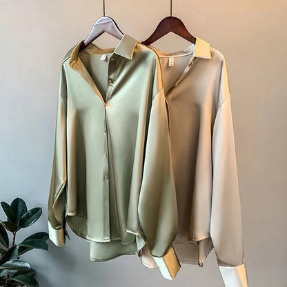 Elly | Chic Satin Blouse